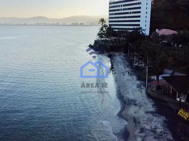 Casa com 1035m² 4 quartos e 2 banheiros, à venda, no bairro Prainha em Caraguatatuba