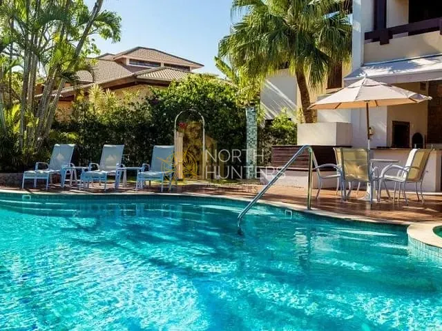 Casa com 1000m² 6 quartos e 9 banheiros, para alugar, no bairro Jurerê Internacional em Florianópolis