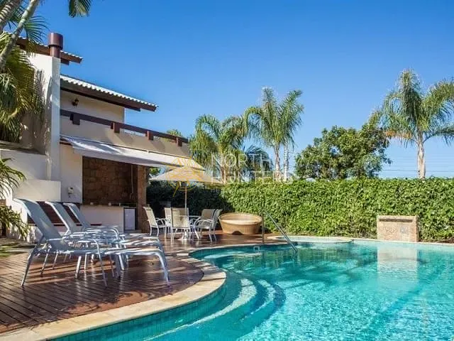 Casa com 1000m² 6 quartos e 9 banheiros, para alugar, no bairro Jurerê Internacional em Florianópolis