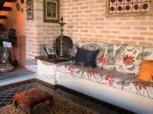 Casa com 1100m² 4 quartos e 6 banheiros, à venda, no bairro Joapiranga em Valinhos