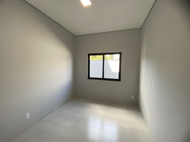 Casa com 150m² 3 quartos e 1 banheiro, à venda, no bairro Jardim Dubai em Sinop