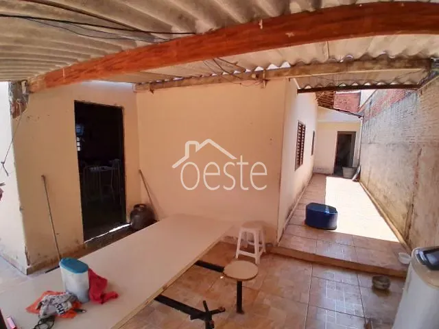 Casa com 250m² 4 quartos e 2 banheiros, à venda, no bairro Parque Residencial Santa Inês em Santa Bárbara D'Oeste