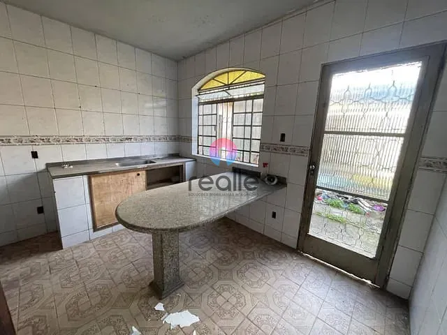Casa 2 quartos e 1 banheiro, para alugar, no bairro Jardim Alvorada em Belo Horizonte