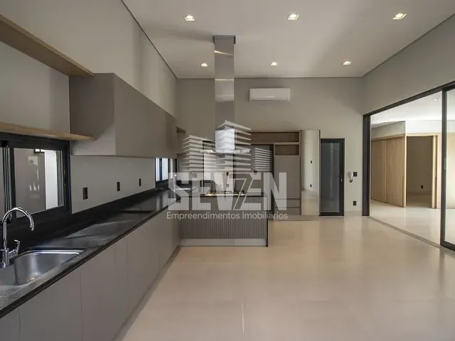 Casa com 420m², para alugar, no bairro Residencial Estoril Premium em Bauru