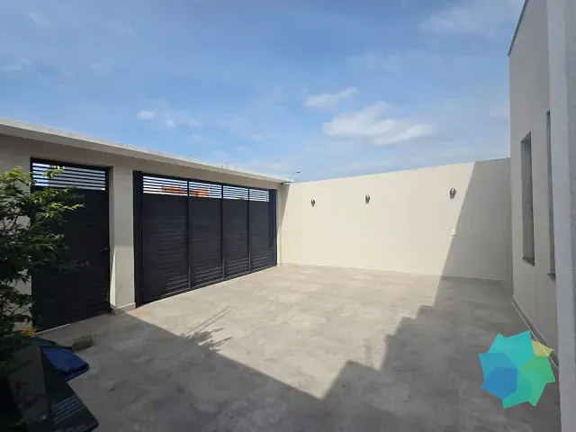Casa com 300m² 2 quartos e 3 banheiros, à venda ou para alugar, no bairro Jardim Taquaral em Salto