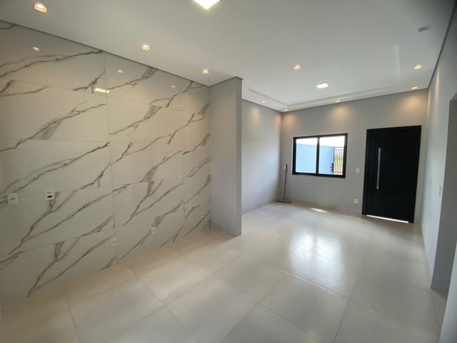 Casa com 150m² 3 quartos e 1 banheiro, à venda, no bairro Jardim Dubai em Sinop