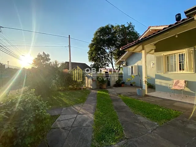 Casa com 250m² 3 quartos e 2 banheiros, à venda, no bairro Guarani em Novo Hamburgo