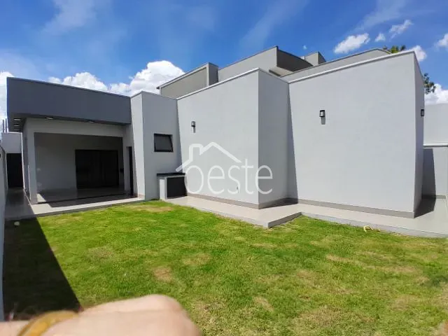 Casa com 324m² 3 quartos e 1 banheiro, à venda, no bairro Jardim Santa Alice em Santa Bárbara D'Oeste