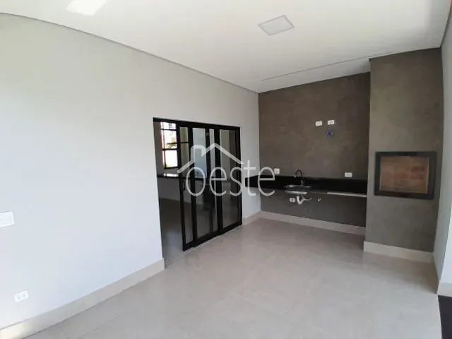 Casa com 324m² 3 quartos e 1 banheiro, à venda, no bairro Jardim Santa Alice em Santa Bárbara D'Oeste