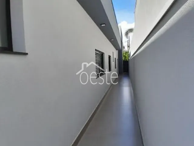 Casa com 324m² 3 quartos e 1 banheiro, à venda, no bairro Jardim Santa Alice em Santa Bárbara D'Oeste