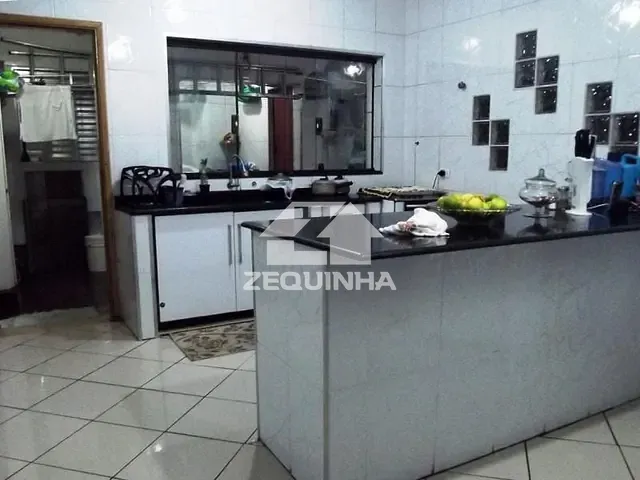 Casa com 250m² 4 quartos e 2 banheiros, à venda, no bairro Vila Jaguara em Sao Paulo