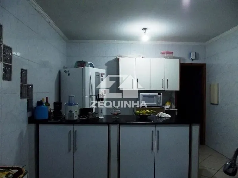 Casa, 4 quartos, 250 m² - Foto 19