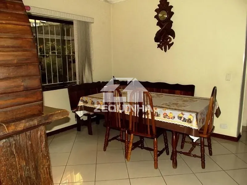 Casa, 4 quartos, 250 m² - Foto 3