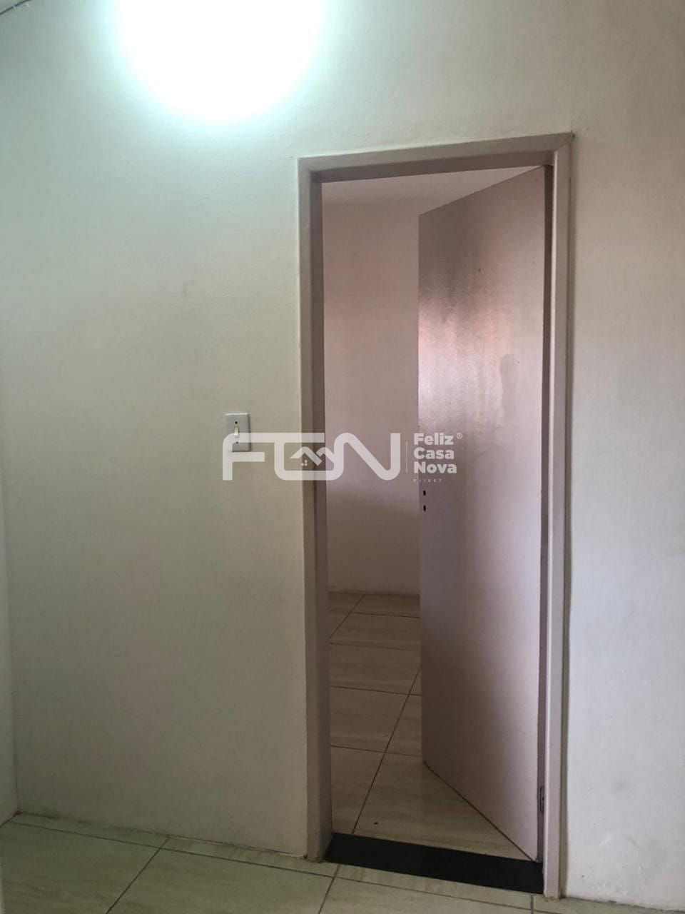 Casa à venda com 2 quartos, 140m² - Foto 3