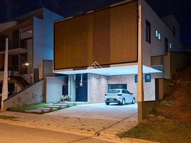 Casa com 349m² 4 quartos e 6 banheiros, à venda, no bairro Jardim Celeste em Jundiaí