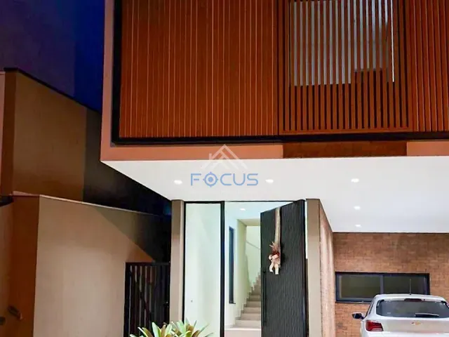 Casa com 349m² 4 quartos e 6 banheiros, à venda, no bairro Jardim Celeste em Jundiaí