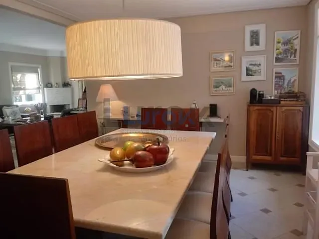 Casa com 698m² 4 quartos e 8 banheiros, à venda, no bairro Dois Córregos em Valinhos