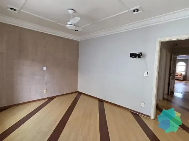 Casa com 252m² 2 quartos e 2 banheiros, à venda, no bairro Vila Teixeira em Salto