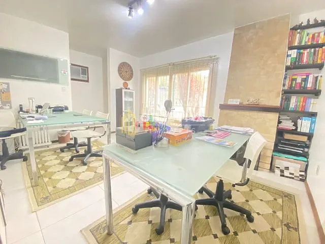 Casa com 416m² 3 quartos e 3 banheiros, à venda ou para alugar, no bairro Rondônia em Novo Hamburgo