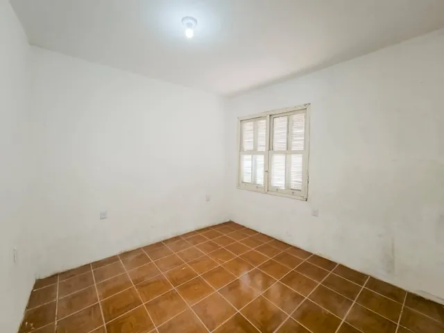 Casa com 264m² 3 quartos e 2 banheiros, à venda, no bairro Centro em Pelotas