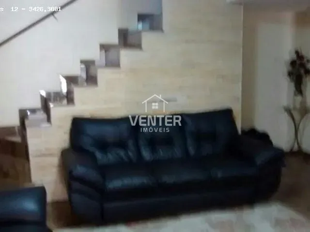 Casa com 185m² 2 quartos e 2 banheiros, à venda, no bairro Cecap em Taubaté