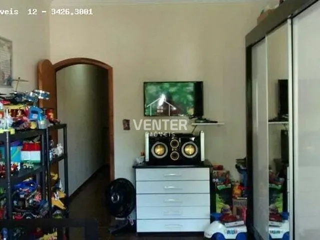 Casa com 185m² 2 quartos e 2 banheiros, à venda, no bairro Cecap em Taubaté