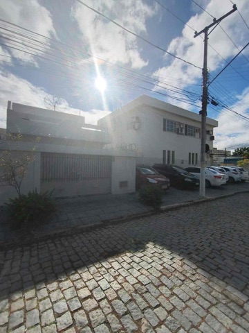 Casa com 500m² 9 quartos e 4 banheiros, à venda, no bairro Centro em Campos dos Goytacazes