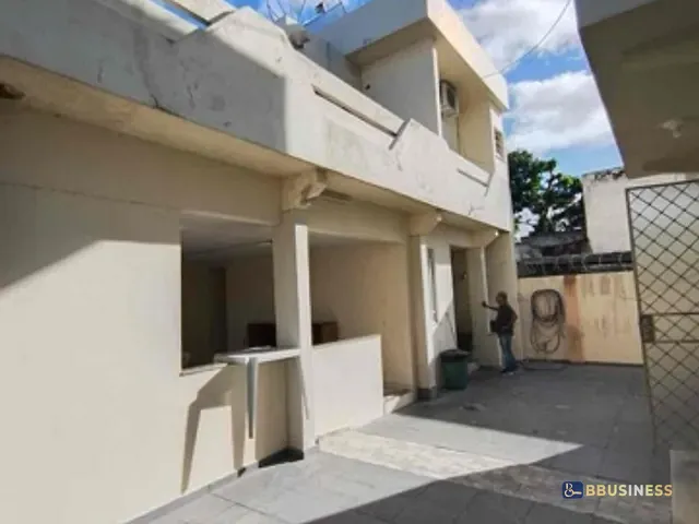 Casa com 500m² 9 quartos e 4 banheiros, à venda, no bairro Centro em Campos dos Goytacazes