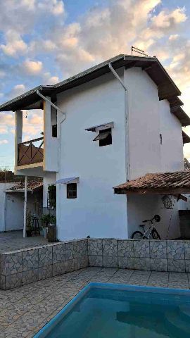 Casa com 250m² 2 quartos e 1 banheiro, à venda, no bairro Parque das Nações em Pindamonhangaba
