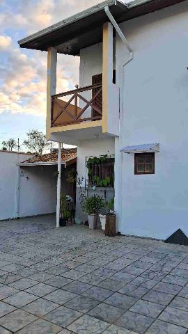 Casa com 250m² 2 quartos e 1 banheiro, à venda, no bairro Parque das Nações em Pindamonhangaba