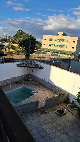 Casa com 250m² 2 quartos e 1 banheiro, à venda, no bairro Parque das Nações em Pindamonhangaba