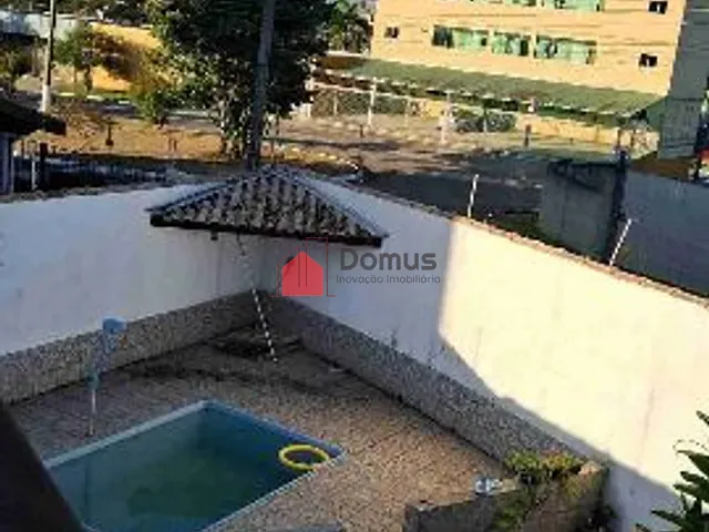 Casa com 250m² 2 quartos e 1 banheiro, à venda, no bairro Parque das Nações em Pindamonhangaba