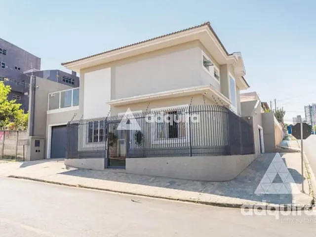Sobrado com 226m² 4 quartos e 4 banheiros, à venda, no bairro Ronda em Ponta Grossa