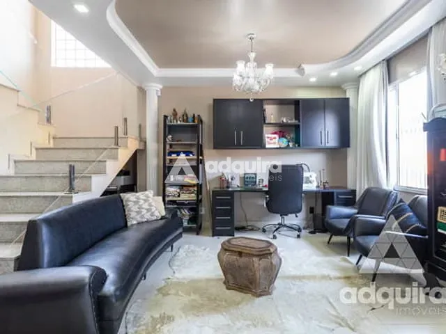 Sobrado com 226m² 4 quartos e 4 banheiros, à venda, no bairro Ronda em Ponta Grossa