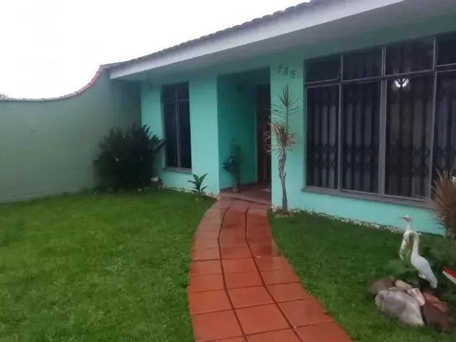 Casa com 553m² 3 quartos e 4 banheiros, à venda, no bairro Santa Cândida em Curitiba