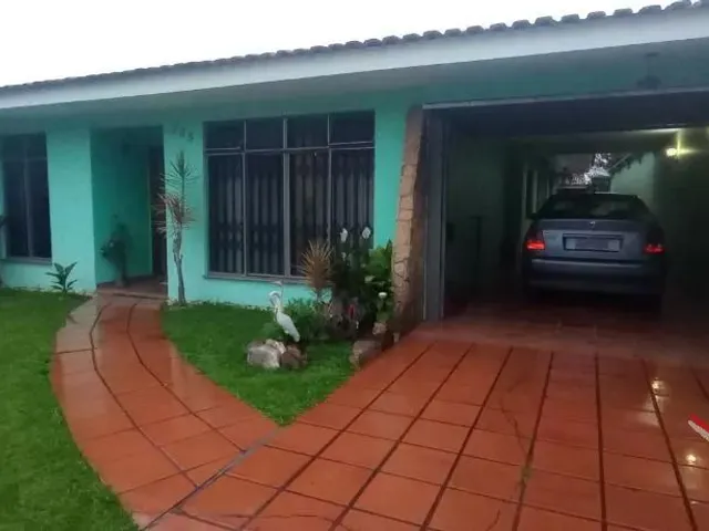 Casa com 553m² 3 quartos e 4 banheiros, à venda, no bairro Santa Cândida em Curitiba