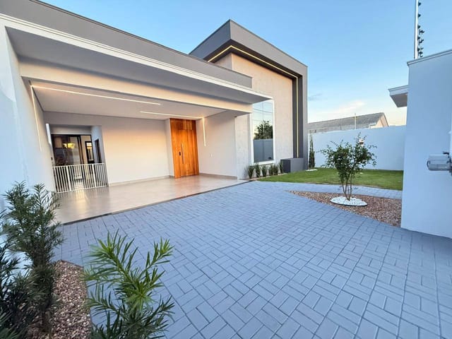 Casa com 300m² 3 quartos e 1 banheiro, à venda, no bairro Aquarela das Artes em Sinop