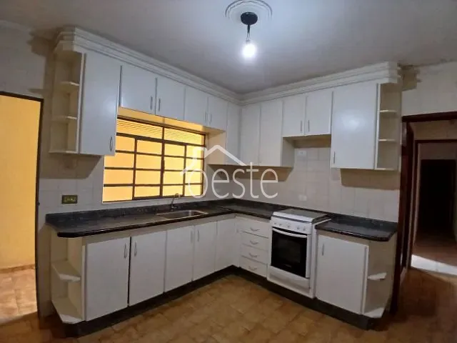 Casa com 250m² 2 quartos e 2 banheiros, à venda, no bairro Residencial Parque Zabani em Santa Bárbara D'Oeste