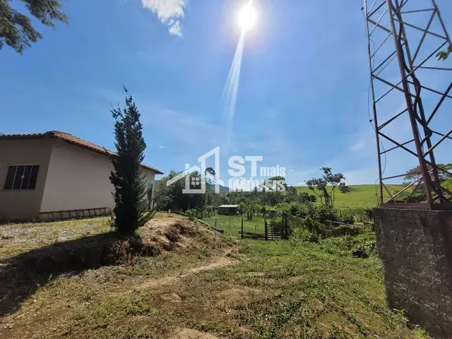 Casa com 1300m² 2 quartos e 1 banheiro, à venda, no bairro Zona Rural em Andradas