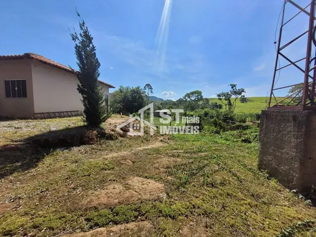 Casa com 1300m² 2 quartos e 1 banheiro, à venda, no bairro Zona Rural em Andradas