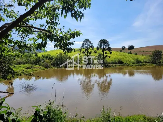 Casa com 1300m² 2 quartos e 1 banheiro, à venda, no bairro Zona Rural em Andradas