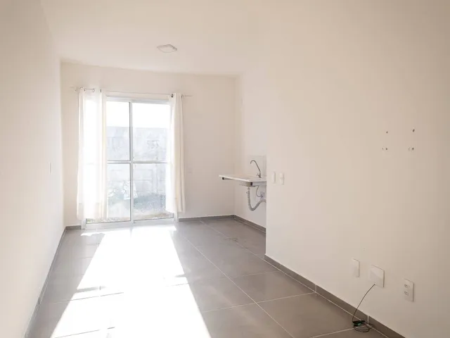 Casa 2 quartos e 1 banheiro, à venda, no bairro Três Vendas em Pelotas