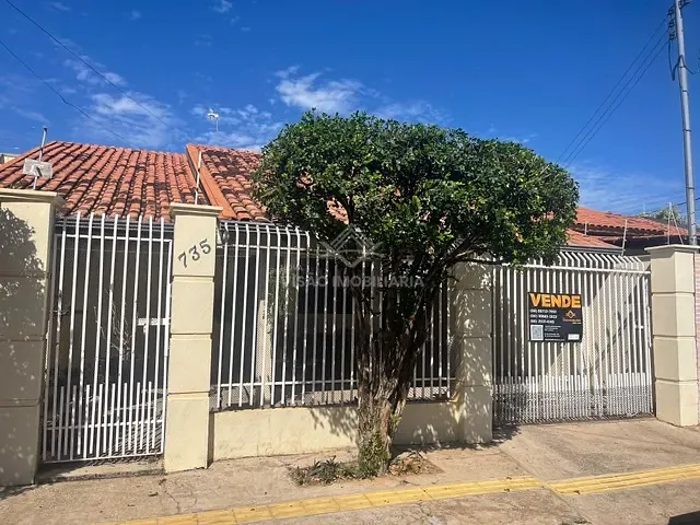 Casa 2 quartos e 1 banheiro, à venda, no bairro Parque das Araras em Sinop