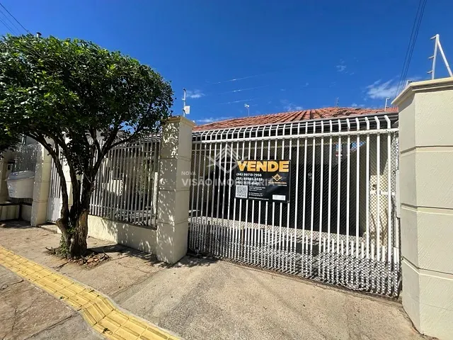 Casa 2 quartos e 1 banheiro, à venda, no bairro Parque das Araras em Sinop
