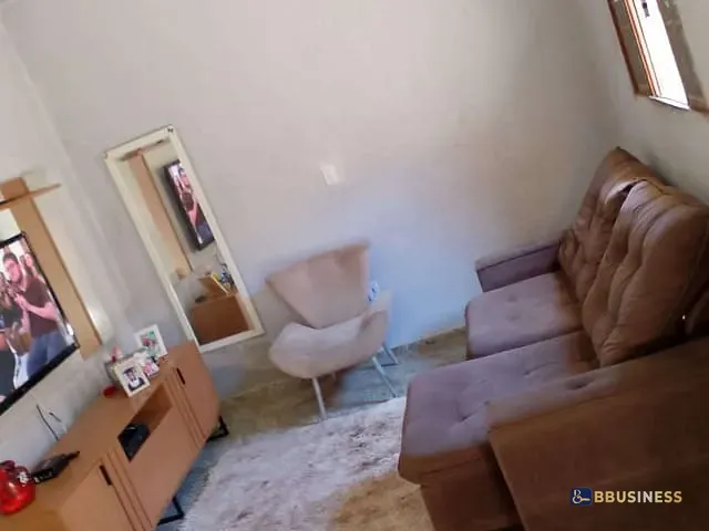 Casa 1 quarto e 1 banheiro, à venda, no bairro Parque Guarus em Campos dos Goytacazes