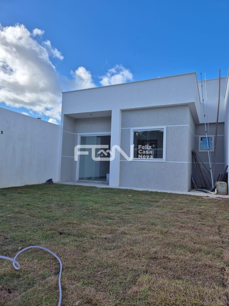 Casa à venda com 2 quartos, 10m² - Foto 2