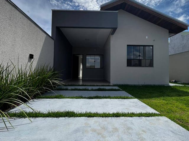 Casa com 200m² 2 quartos e 1 banheiro, à venda, no bairro Jardim Itapuã em Sinop