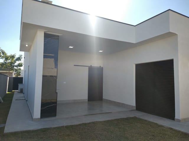 Casa com 300m² 3 quartos e 2 banheiros, à venda, no bairro Bairro do Grama em Caçapava