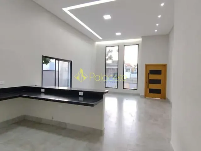 Casa com 300m² 3 quartos e 2 banheiros, à venda, no bairro Bairro do Grama em Caçapava