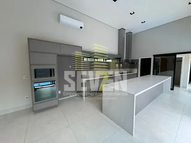 Casa com 450m² 4 quartos e 6 banheiros, à venda, no bairro Residencial Tivoli em Bauru